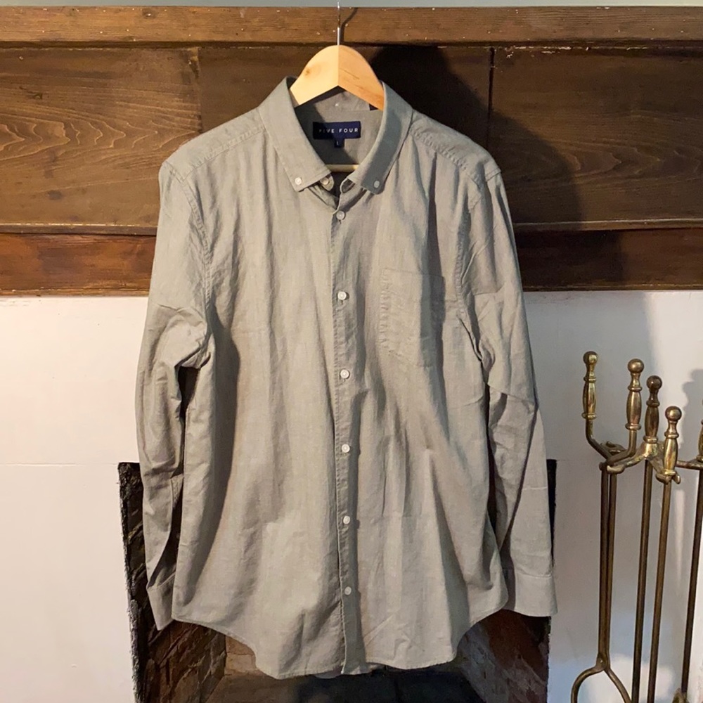 Men’s long sleeve button down shirt. Size large